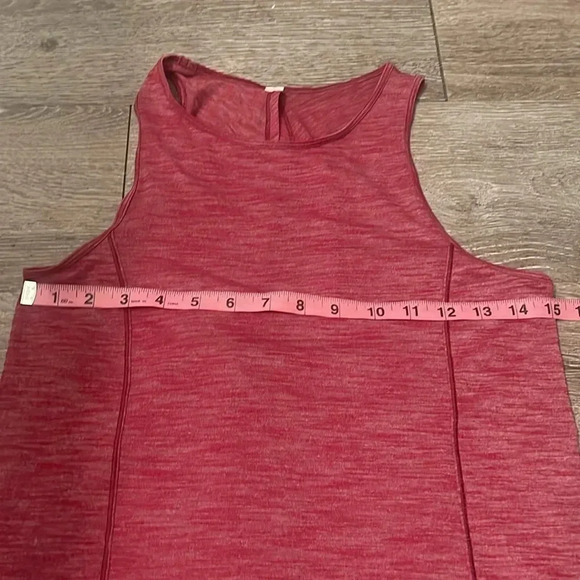 Lululemon Low Key Tank Silverscent Open Back Flowy Heather Ruby Red small - Picture 3 of 5
